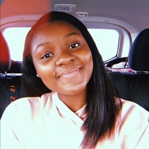 Meet your Posher, Leah